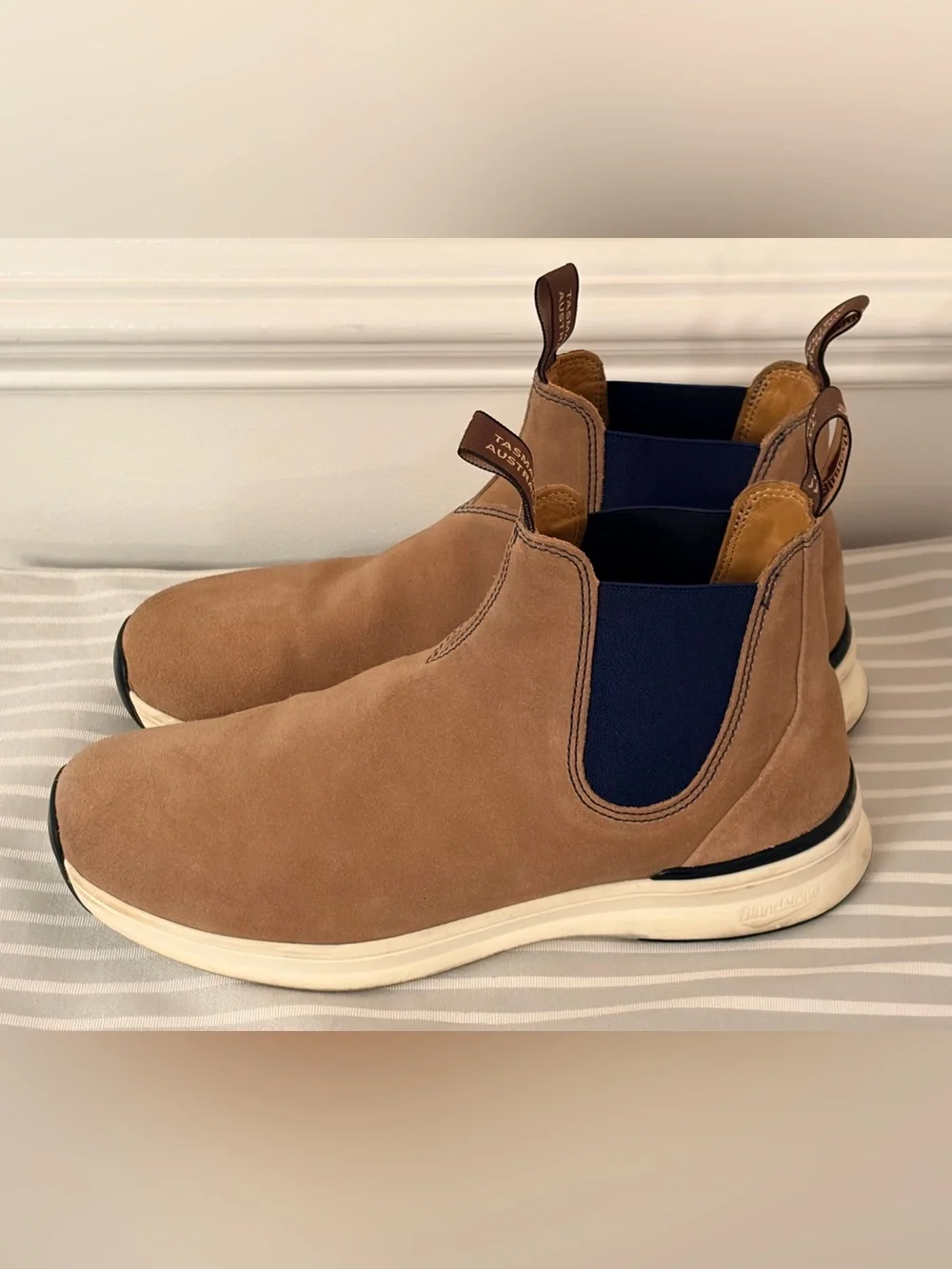 Blundstone Men's 2146 Suede Tan Leather Pull On Chelsea Boots 10 US/ 9 UK EUC